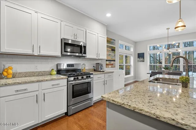 $469,900 | 8 A Macoun Drive, Halfmoon, NY 12065