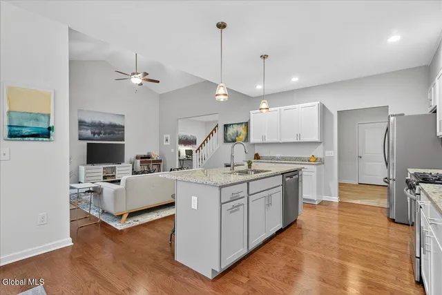 $469,900 | 8 A Macoun Drive, Halfmoon, NY 12065