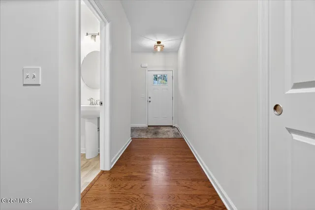 $469,900 | 8 A Macoun Drive, Halfmoon, NY 12065