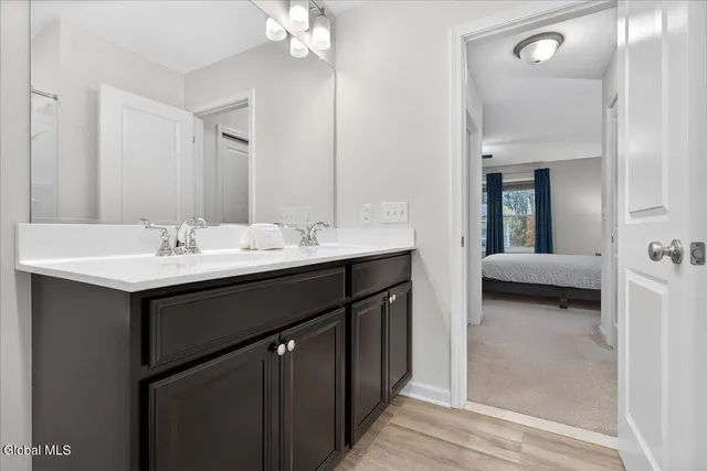 $469,900 | 8 A Macoun Drive, Halfmoon, NY 12065