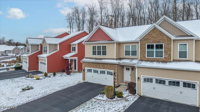 $469,900 | 8 A Macoun Drive, Halfmoon, NY 12065
