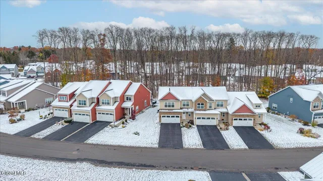 $469,900 | 8 A Macoun Drive, Halfmoon, NY 12065