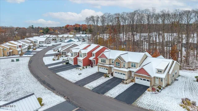 $469,900 | 8 A Macoun Drive, Halfmoon, NY 12065