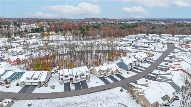 $469,900 | 8 A Macoun Drive, Halfmoon, NY 12065