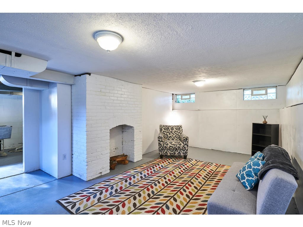 1620 Sheridan Road Cleveland, OH 44121 - Photo 21 of 25 Gallery Image 21