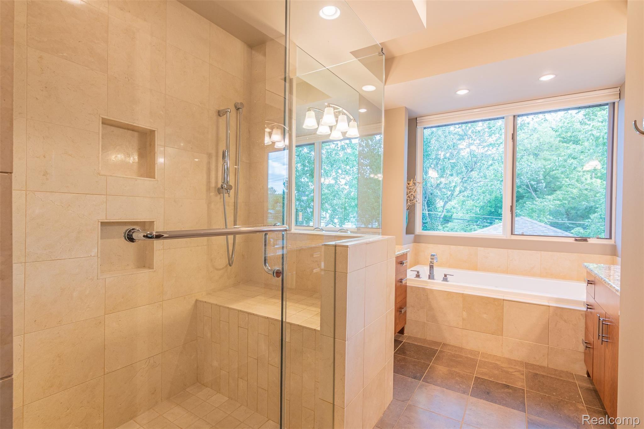 1456 Ruffner Avenue Birmingham, MI 48009 - Photo 29 of 50 Master bath euro shower, soaking tub