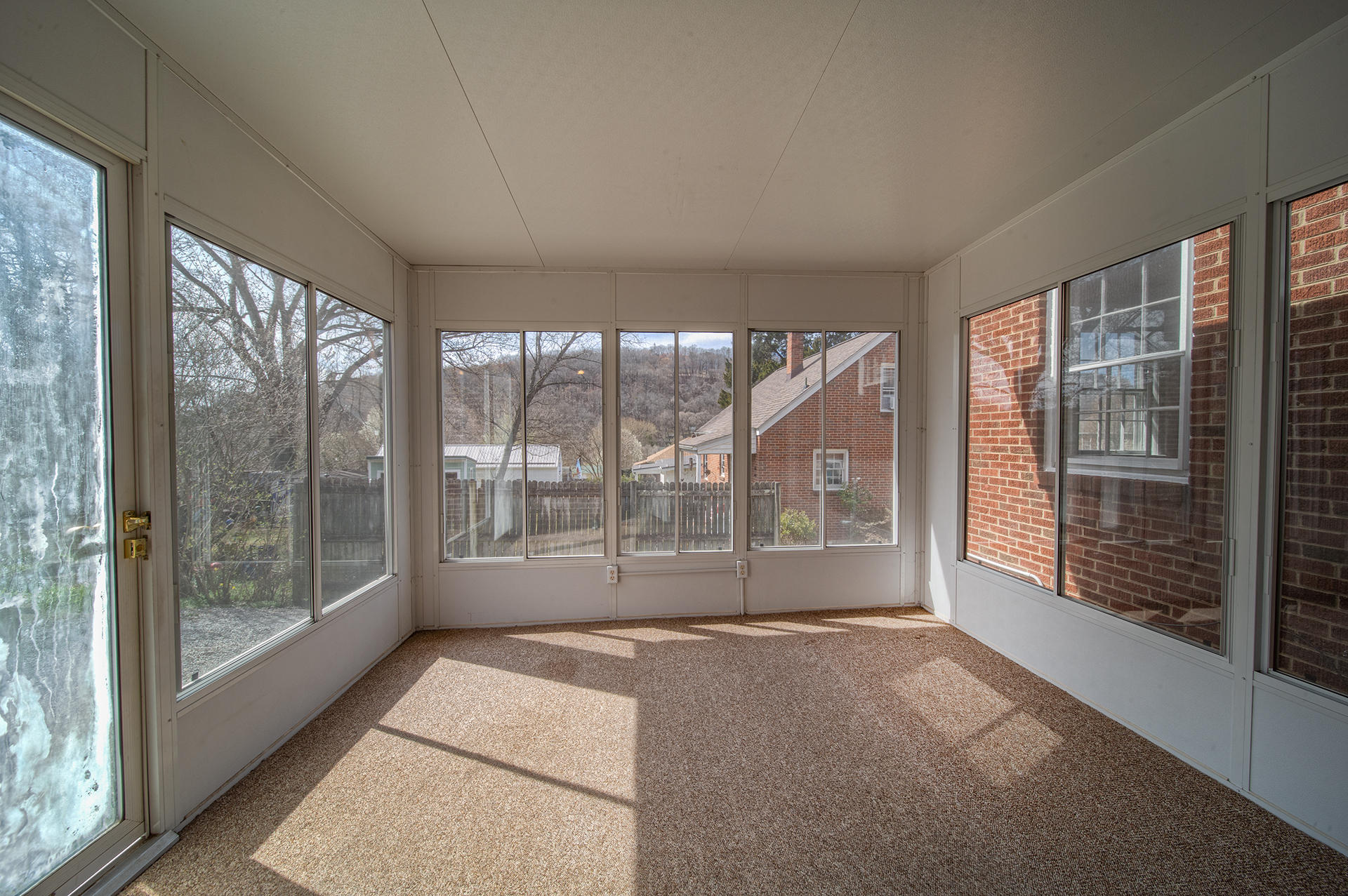 1373 Thomason Road Southeast Roanoke, VA 24014 - Photo 12 of 27 Sunroom