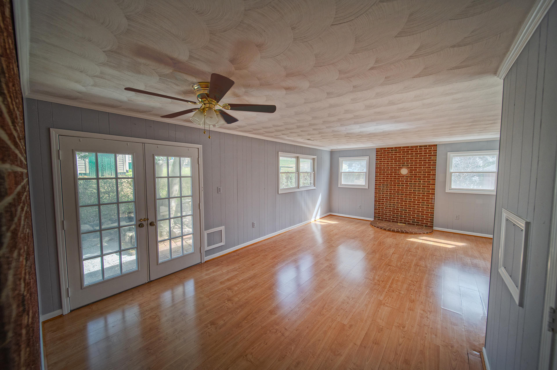 1373 Thomason Road Southeast Roanoke, VA 24014 - Photo 14 of 27 Family Room