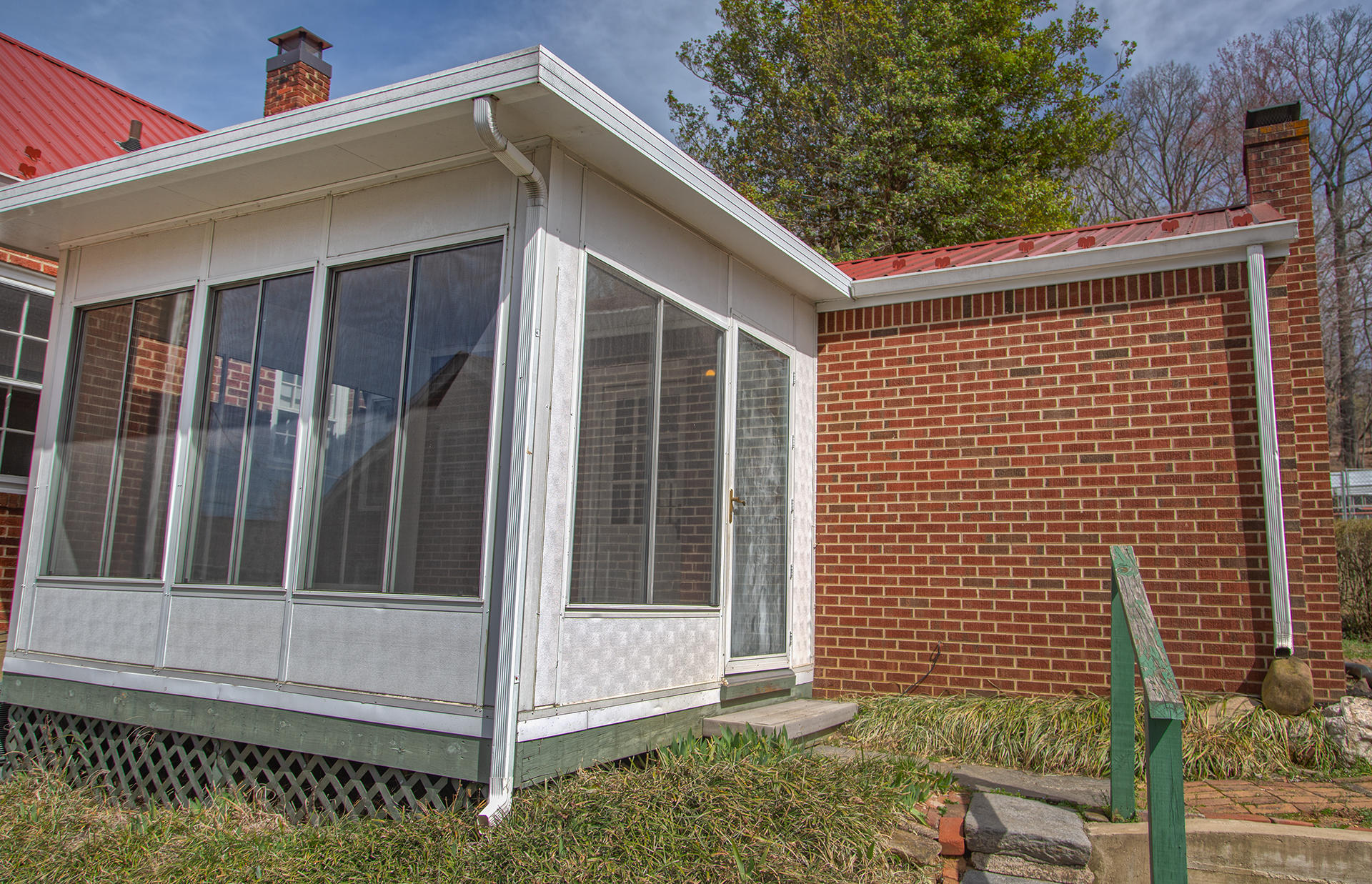 1373 Thomason Road Southeast Roanoke, VA 24014 - Photo 21 of 27 Sunroom