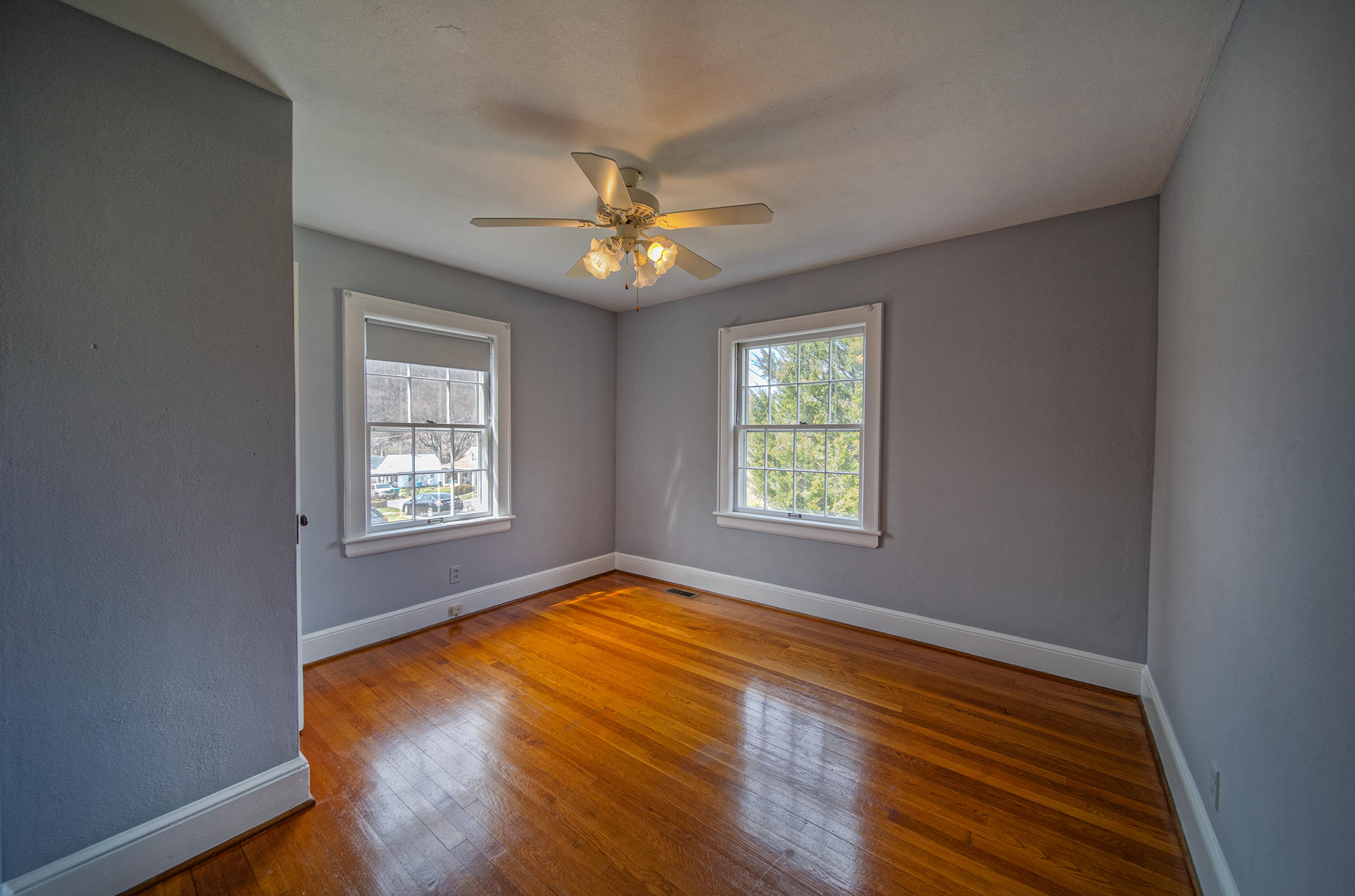 1373 Thomason Road Southeast Roanoke, VA 24014 - Photo 4 of 27 Bedroom