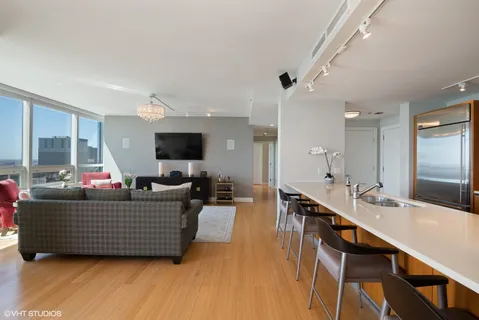 $1,295,000 | 340 East Randolph Street, Unit 3403, Chicago, IL 60601