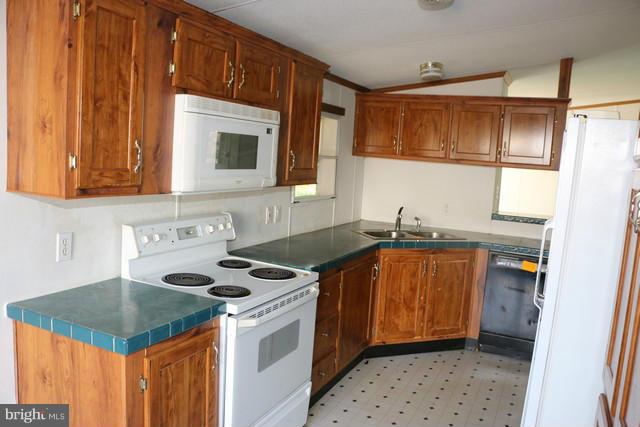 251 Neil Road Shippensburg, PA 17257 - Photo 2 of 19 Kitchen