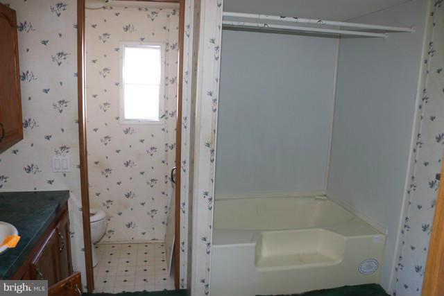 251 Neil Road Shippensburg, PA 17257 - Photo 8 of 19 Bath