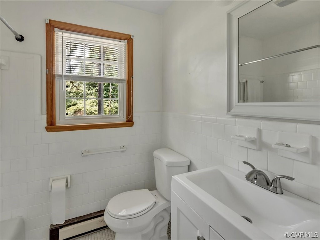 3801 Foxglove Road North Chesterfield, VA 23235 - Photo 15 of 25 Gallery Image 15