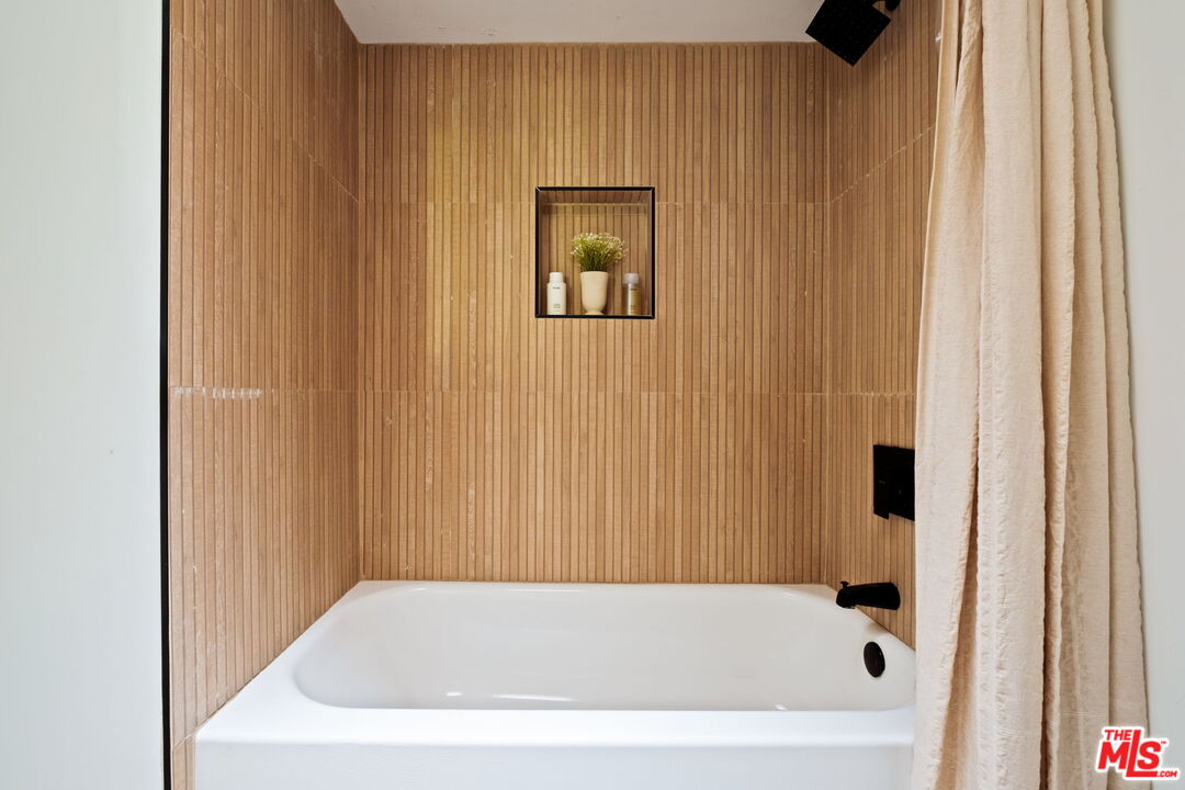 207 South Oakland Avenue, Unit A Pasadena, CA 91101 - Photo 31 of 41