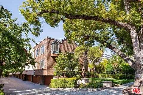 $1,099,000 | 207 South Oakland Avenue, Unit A, Pasadena, CA 91101