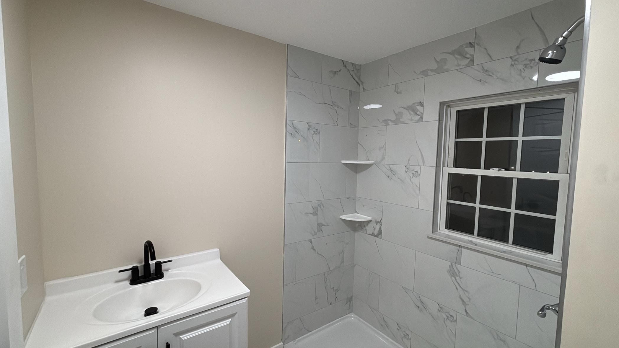 155 South Main Street, Unit 2 Franklin, NH 03235 - Photo 2 of 10