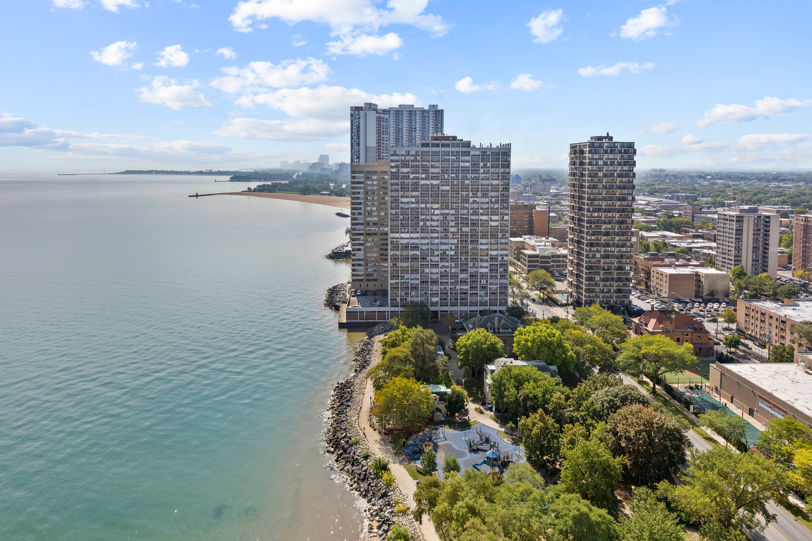 6301 North Sheridan Road, Unit 3A Chicago, IL 60660 - Photo 15 of 22 a view of a city with tall buildings