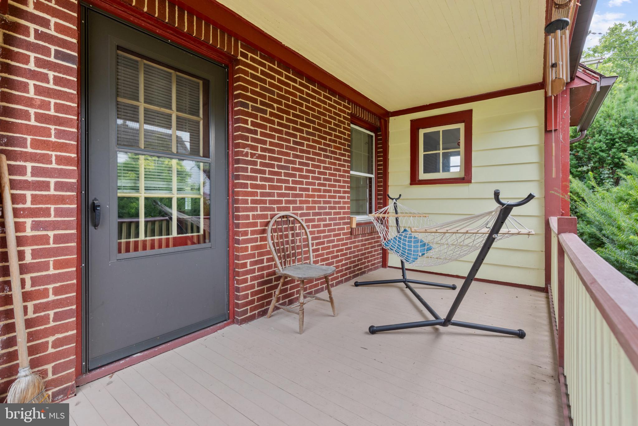 236 Endlich Avenue Reading, PA 19606 - Photo 23 of 25 Side 2 porch view