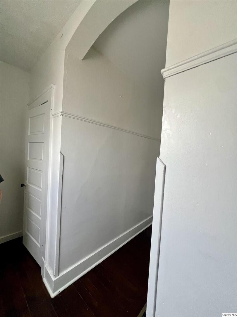 801 Monroe Street Quincy, IL 62301 - Photo 29 of 34 a view of closet