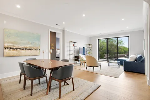 $1,050,000 | 3808 North Lincoln Avenue, Unit 404, Chicago, IL 60613