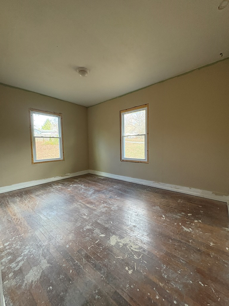 62 Pleasant Hill Road Murphy, NC 28906 - Photo 21 of 28 an empty room with windows