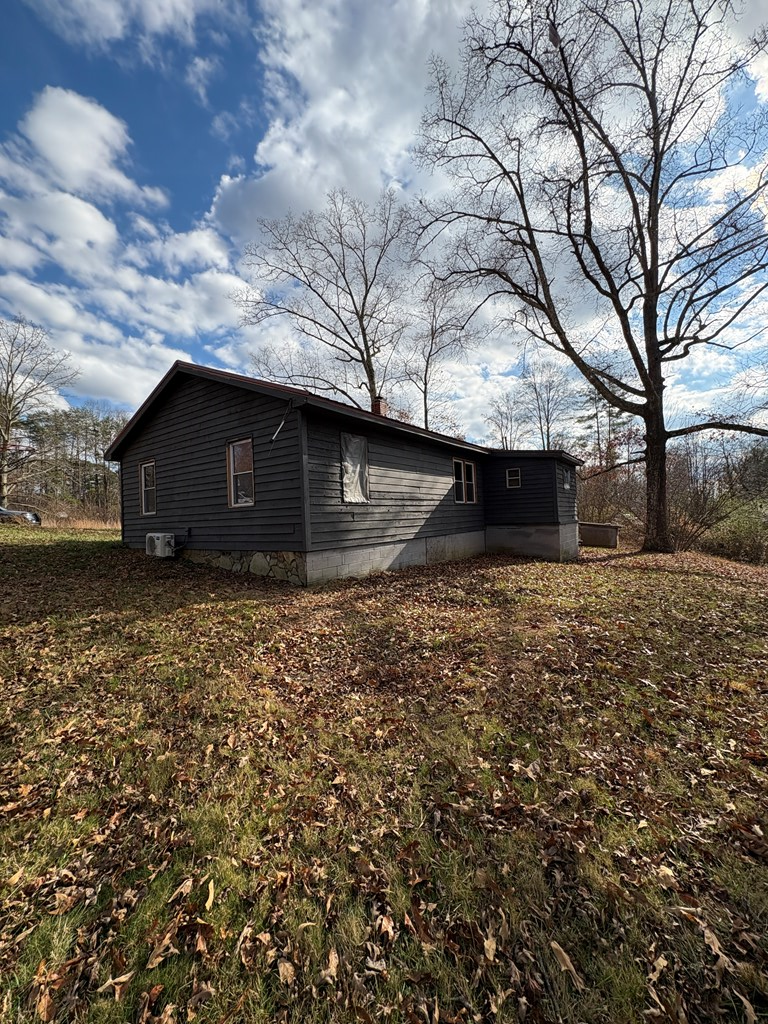 62 Pleasant Hill Road Murphy, NC 28906 - Photo 24 of 28 a view of a house with a yard