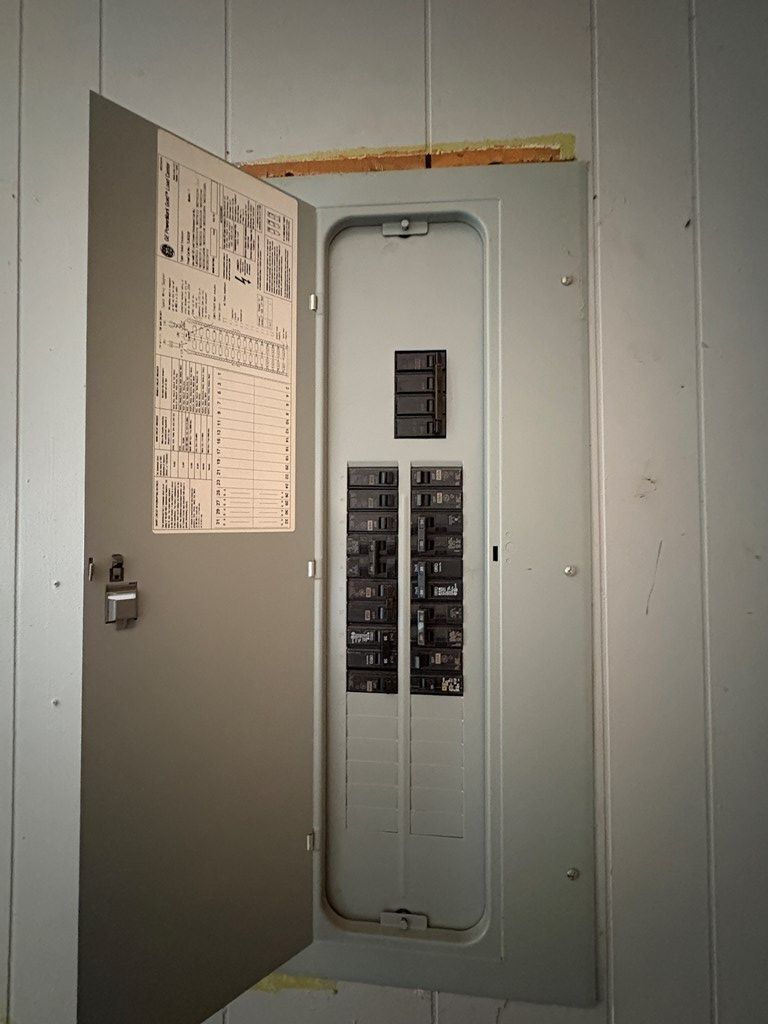 62 Pleasant Hill Road Murphy, NC 28906 - Photo 10 of 28 a view of entryway and window