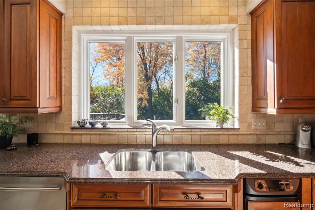 3149 Hedgewood Lane Rochester Hills, MI 48309 - Photo 22 of 79