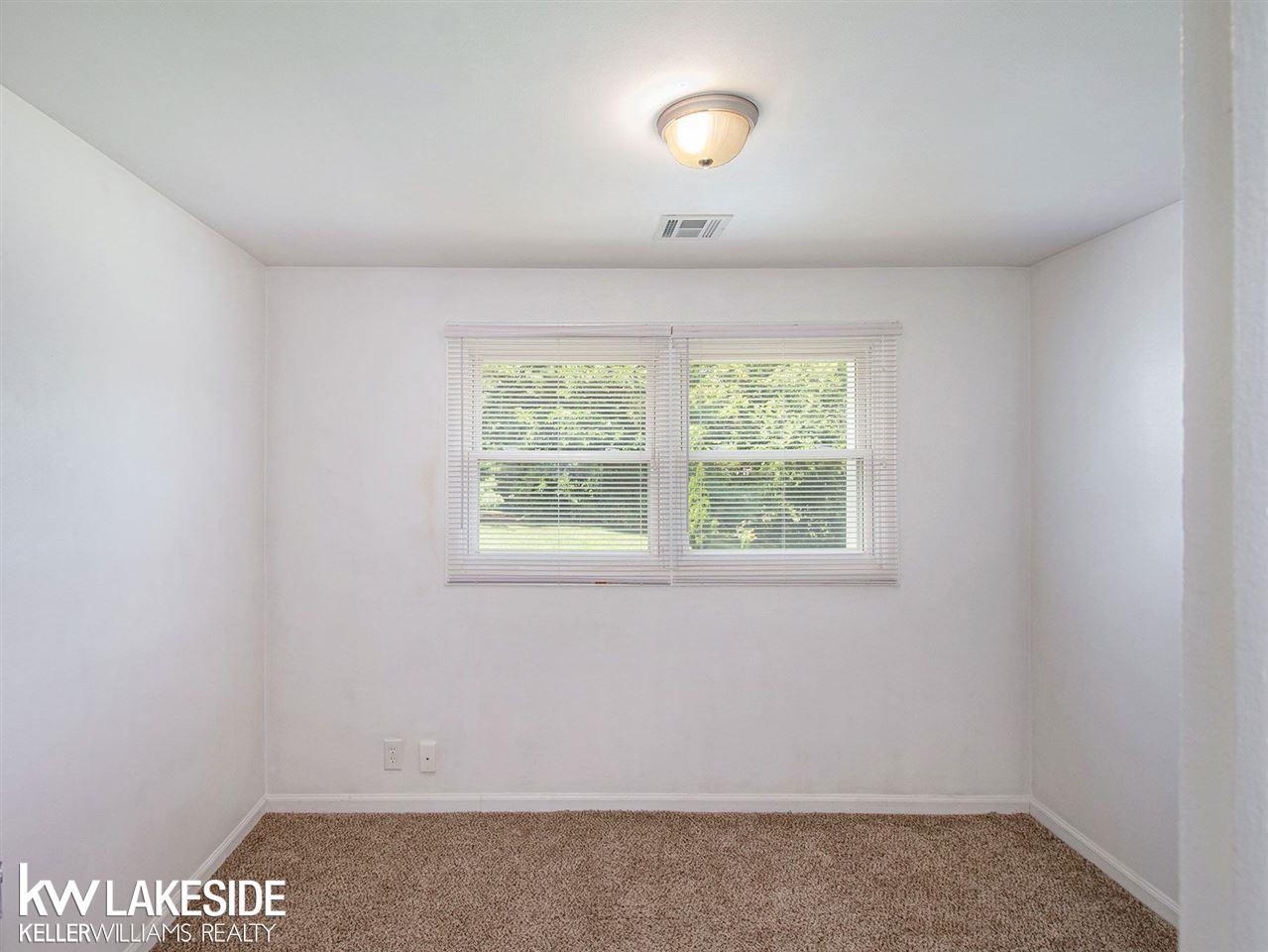 792 Hemingway Road Lake Orion, MI 48362 - Photo 14 of 28 Second Bedroom