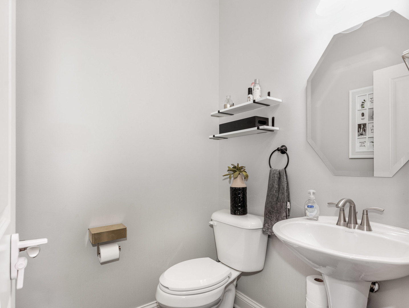 707 Long Ridge Trail Minooka, IL 60447 - Photo 20 of 39 a bathroom with a sink a toilet and mirror