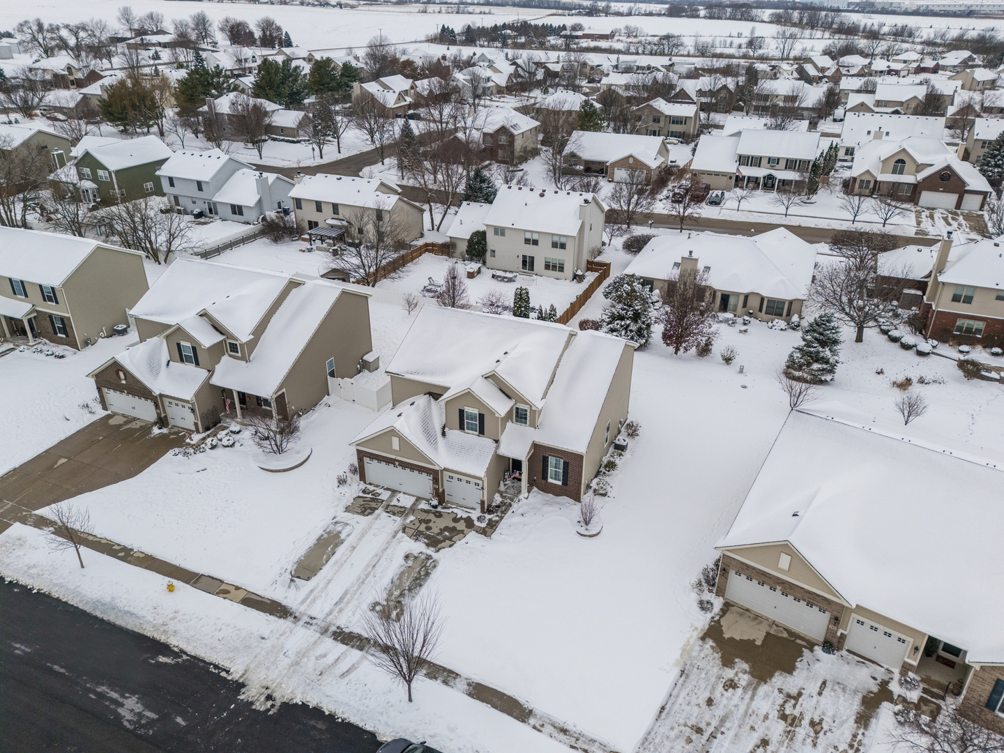 707 Long Ridge Trail Minooka, IL 60447 - Photo 36 of 39 an aerial view of a house with outdoor space