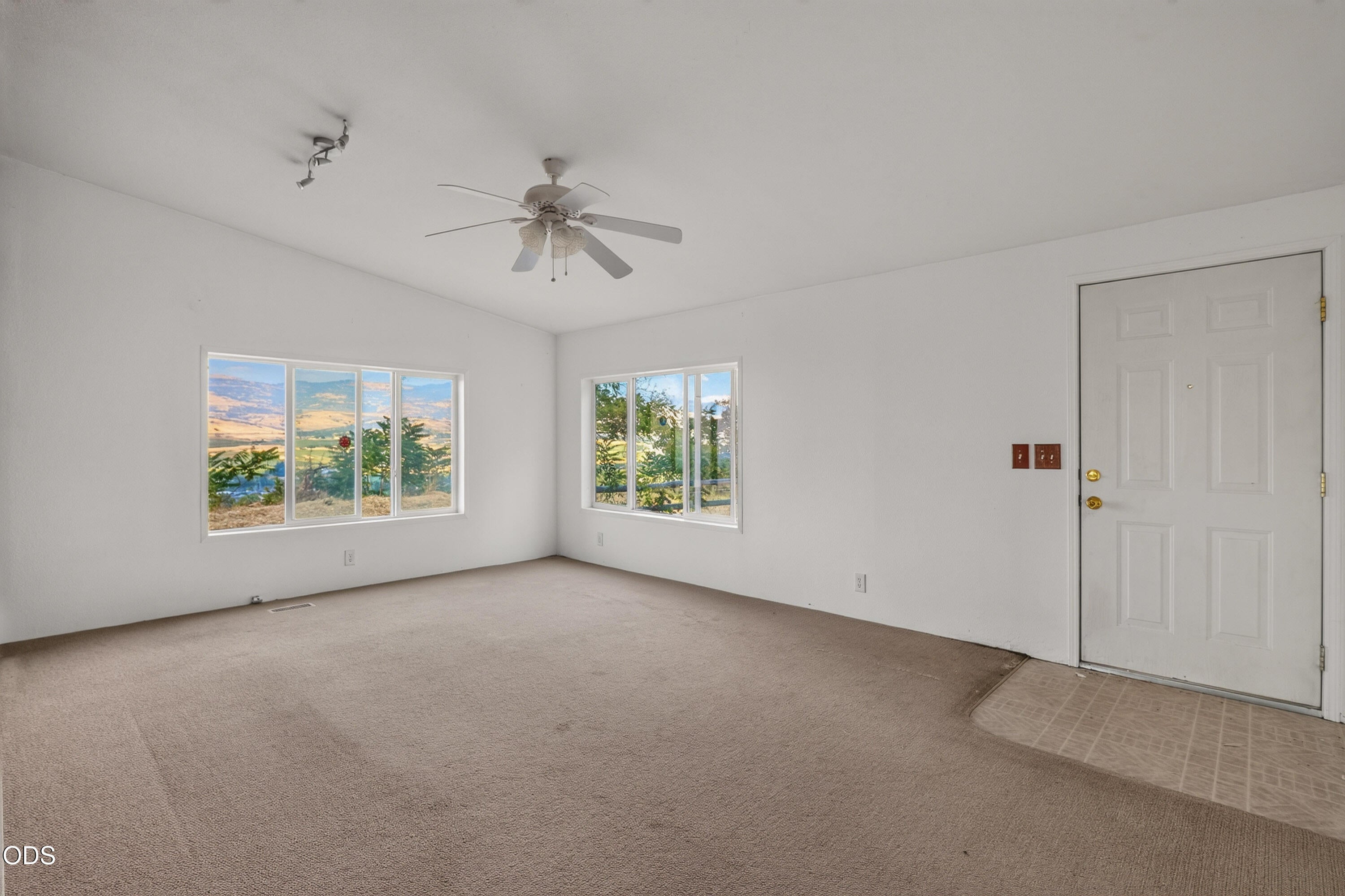 202 Pleasant View Talent, OR 97540 - Photo 31 of 73 Gallery Image 31
