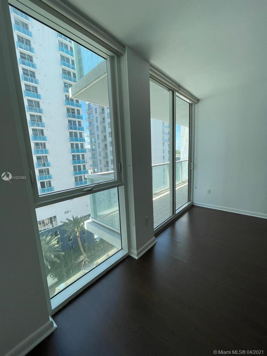 253 Northeast 2nd Street, Unit 1706 Miami, FL 33132 - Photo 12 of 18