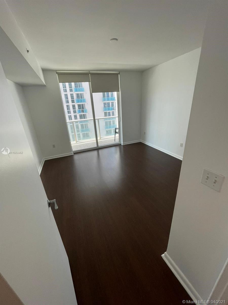 253 Northeast 2nd Street, Unit 1706 Miami, FL 33132 - Photo 10 of 18