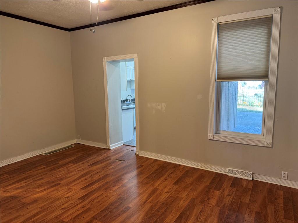 1734 Middle Street Pittsburgh, PA 15215 - Photo 7 of 28