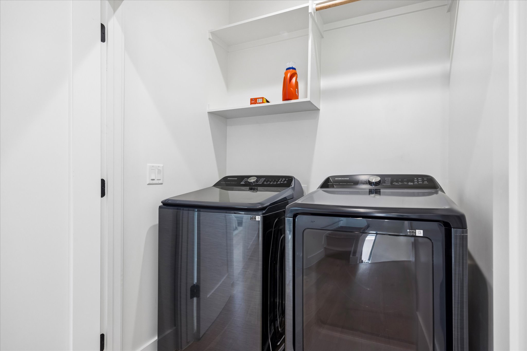 4416 South 1st Street, Unit 2 Austin, TX 78745 - Photo 23 of 33 a utility room with dryer and washer
