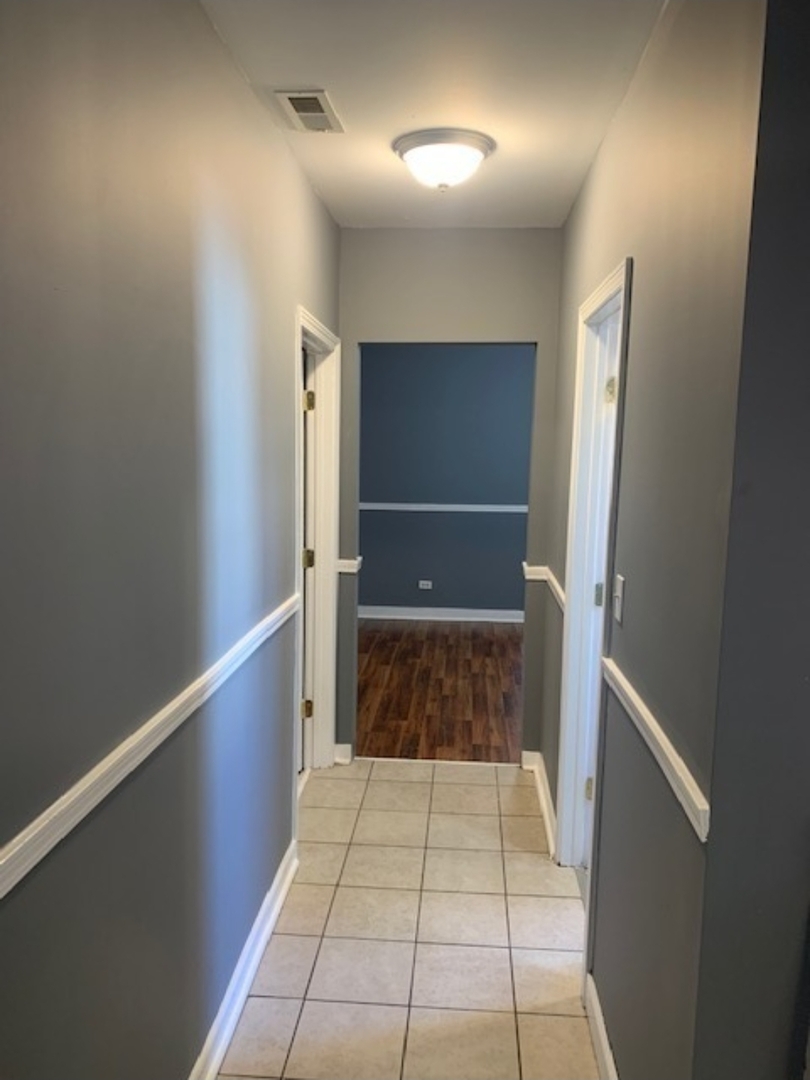 314 East 70th Street, Unit 2 Chicago, IL 60637 - Photo 3 of 6