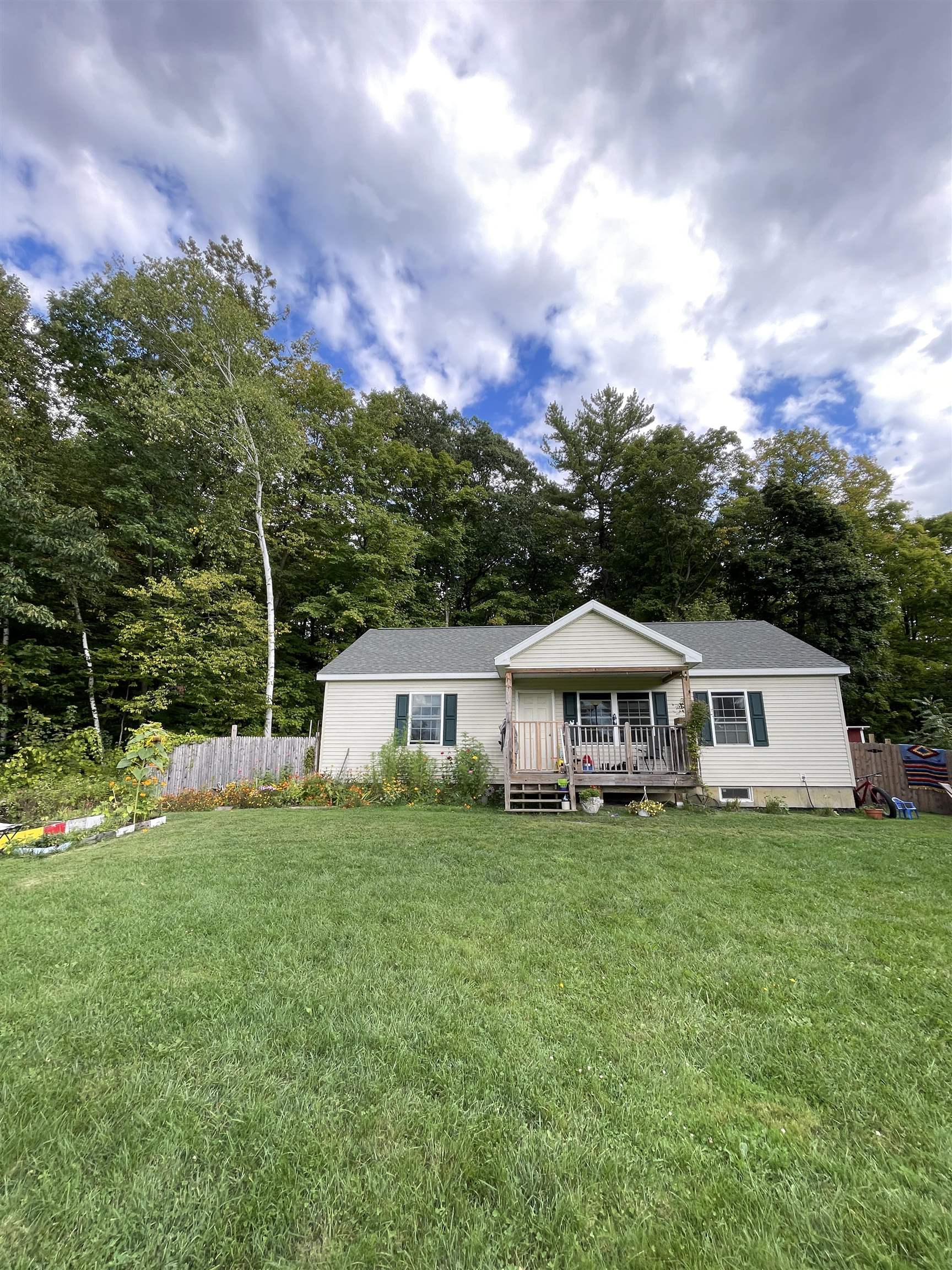 4 Rock Point Road Burlington, VT 05408 - Photo 2 of 25