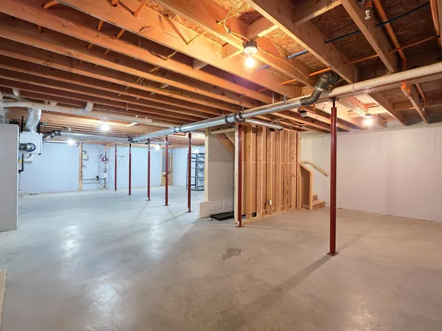 $4,000 | 4 Rock Point Road, Burlington, VT 05408