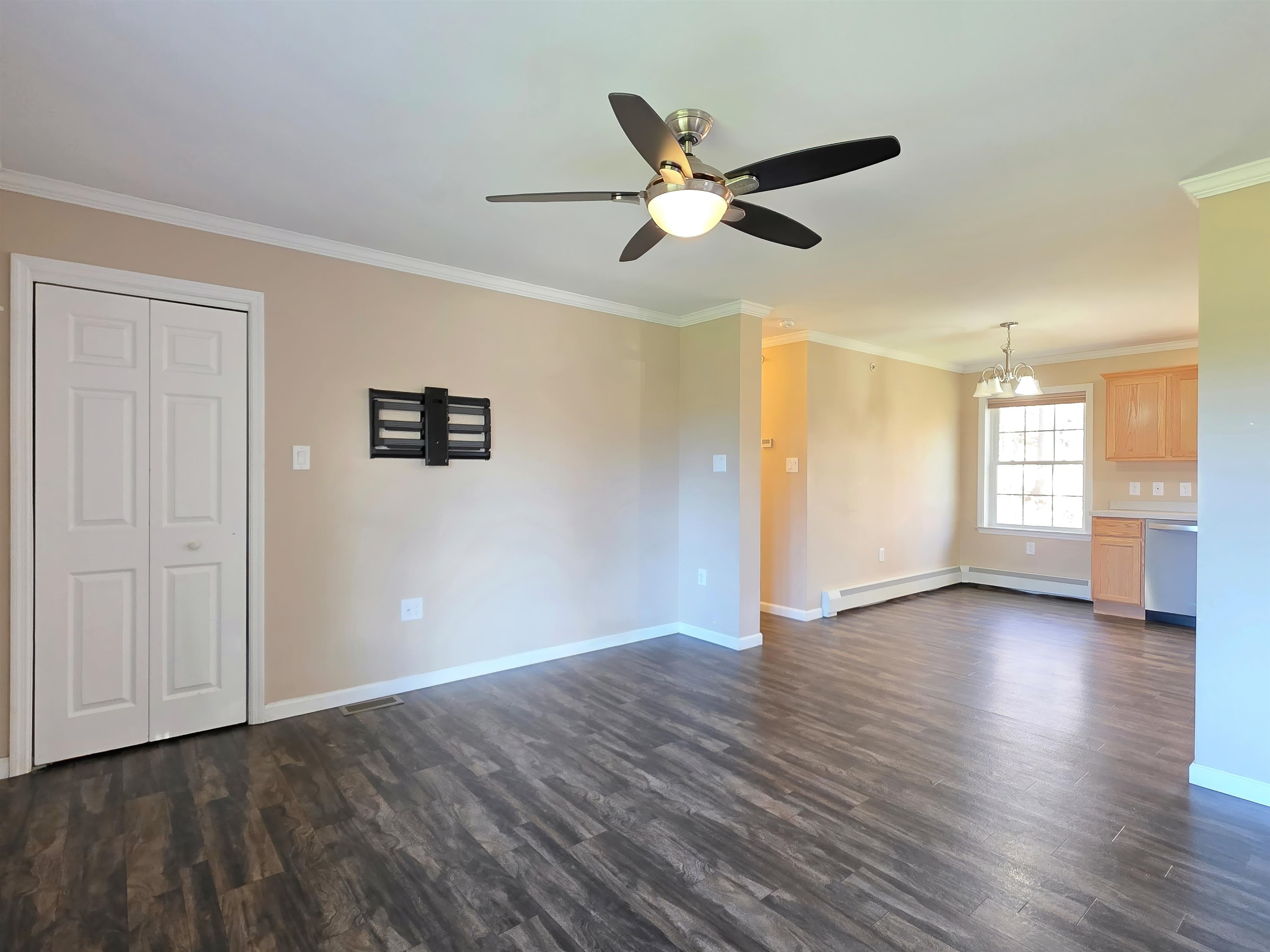 4 Rock Point Road Burlington, VT 05408 - Photo 6 of 37