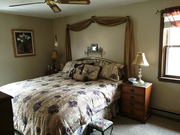 167 Carriage Road Chicopee, MA 01013 - Photo 6 of 12 Gallery Image 6