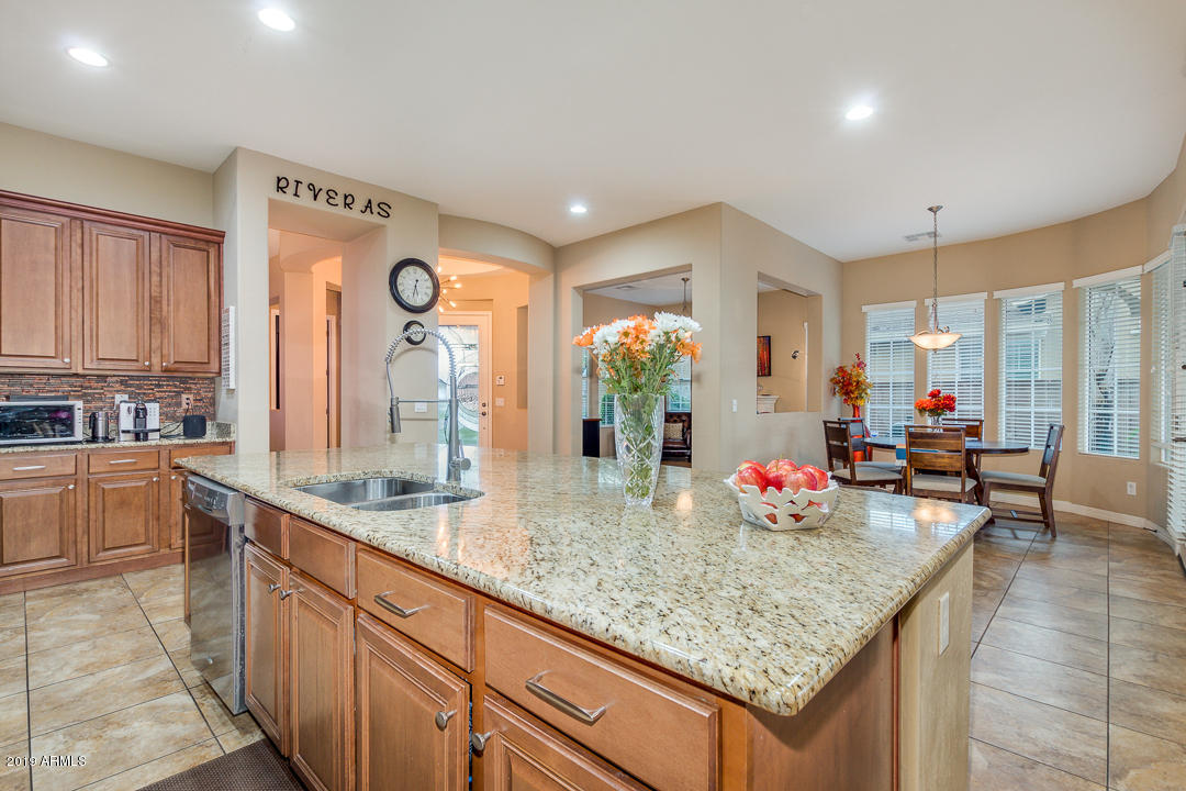 3681 East Weather Vane Road Gilbert, AZ 85296 - Photo 15 of 33 Kitchen