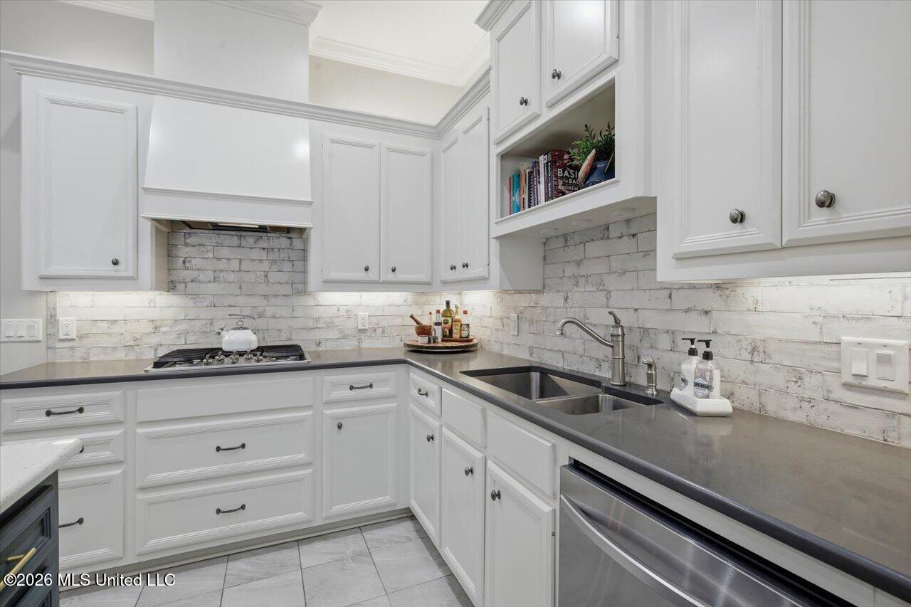 520 Heatherstone Court Ridgeland, MS 39157 - Photo 19 of 63 Kitchen 3