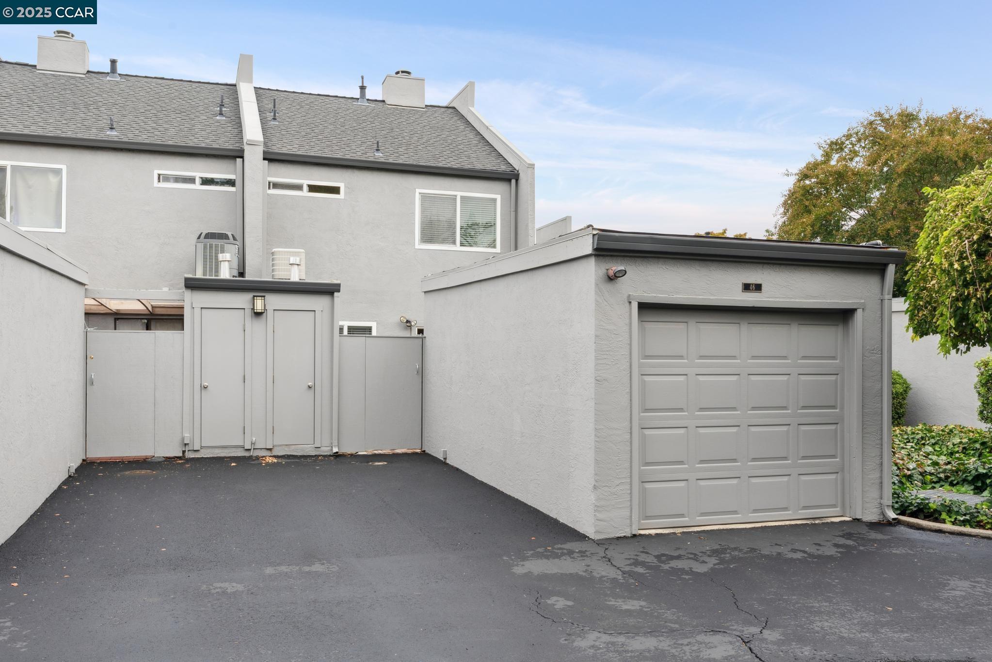 46 Sierra Lane Walnut Creek, CA 94596 - Photo 25 of 31 front view of a house