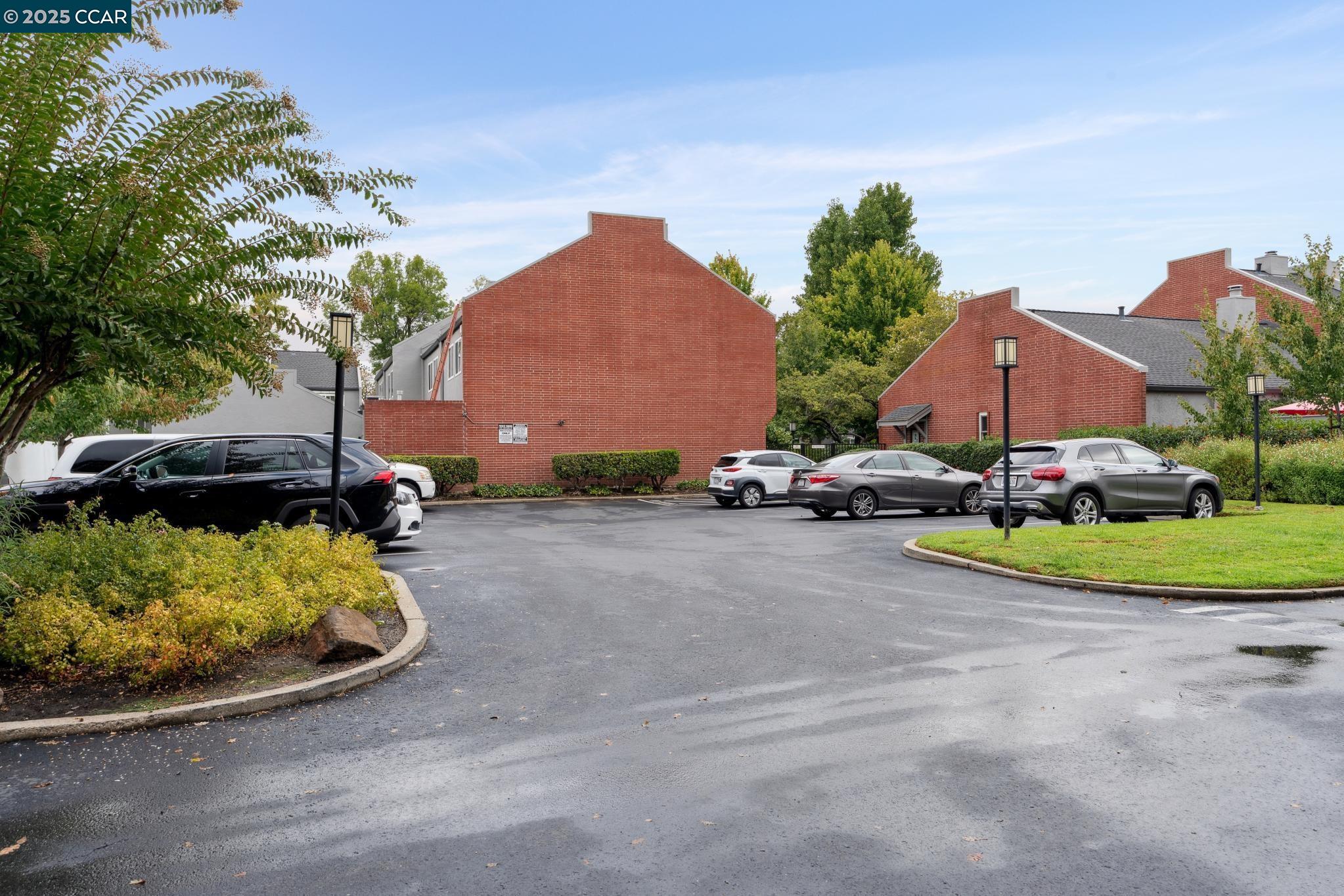 46 Sierra Lane Walnut Creek, CA 94596 - Photo 29 of 31 a view of a street with houses