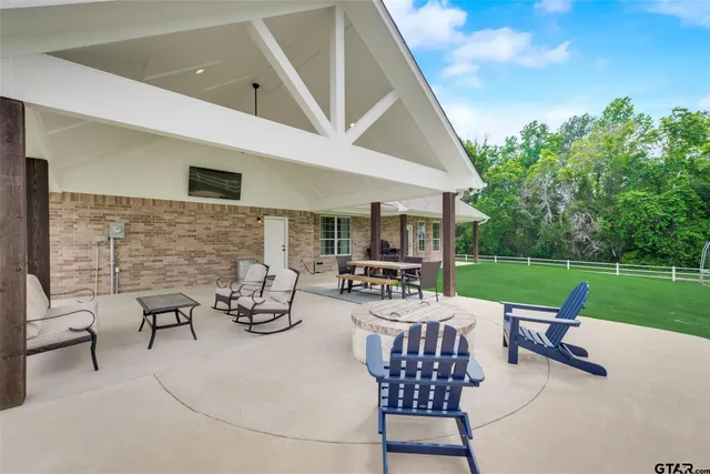 $3,300,000 | 7211 D County Road 235, Tyler, TX 75707