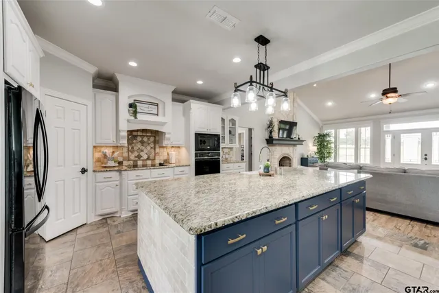 $3,300,000 | 7211 D County Road 235, Tyler, TX 75707