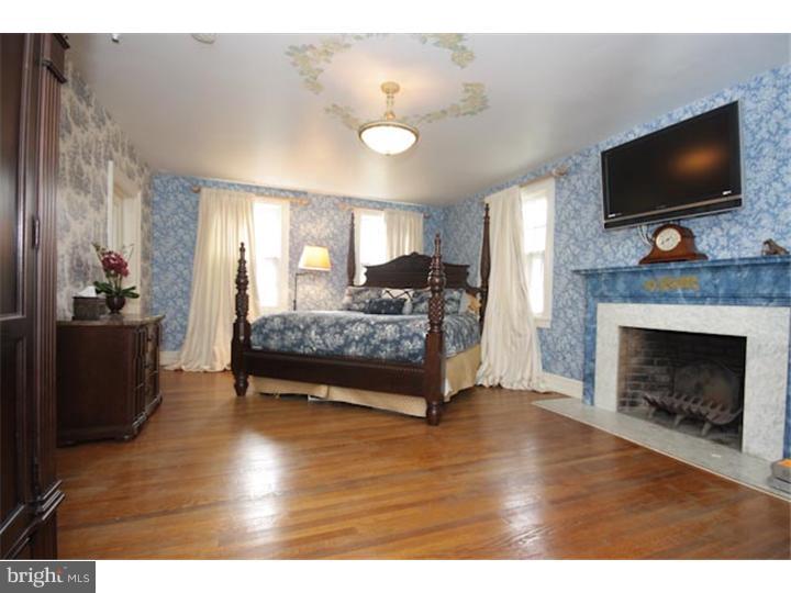 555 North Stanwick Road Moorestown, NJ 08057 - Photo 13 of 24