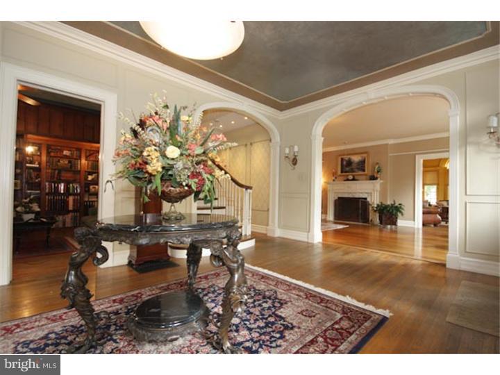 555 North Stanwick Road Moorestown, NJ 08057 - Photo 3 of 24